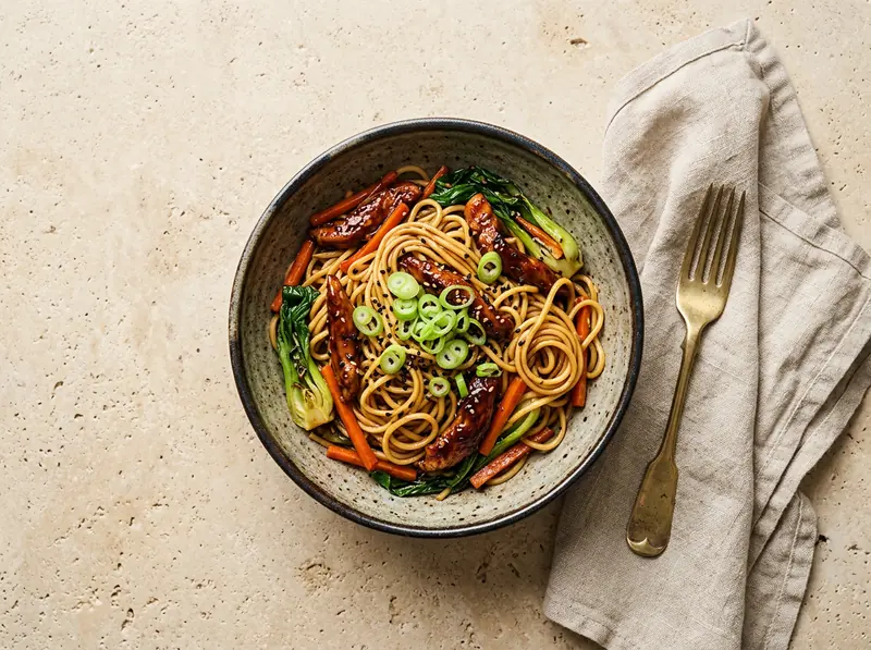 Hoisin chicken noodles